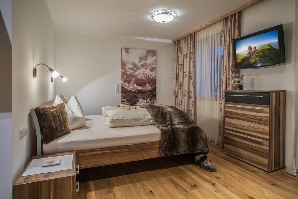 Brixnerhof Im Zillertal Hotel Schlitters Exterior photo